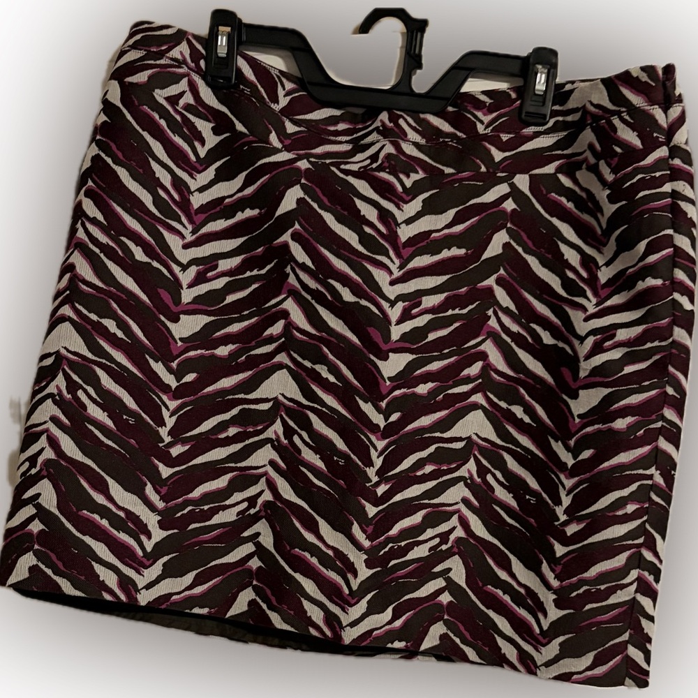 Merona Lined Zebra-Print Skirt in Black, Grey & Purple Accents - Size 16